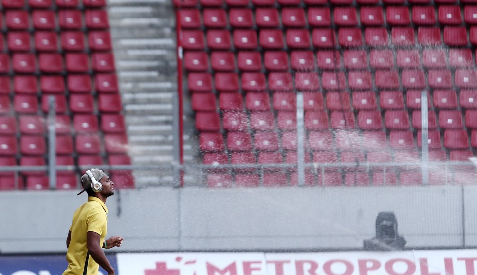 A generic square placeholder image with rounded corners in a figure.