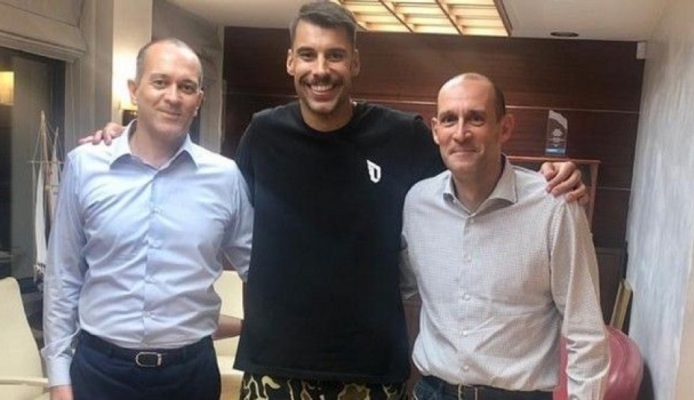 A generic square placeholder image with rounded corners in a figure.