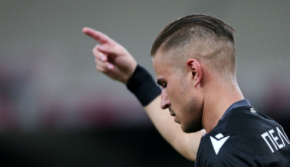 A generic square placeholder image with rounded corners in a figure.