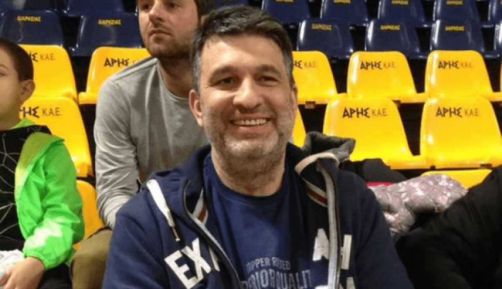 A generic square placeholder image with rounded corners in a figure.