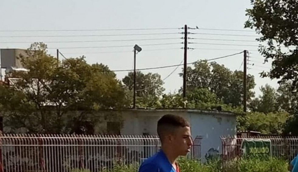 A generic square placeholder image with rounded corners in a figure.