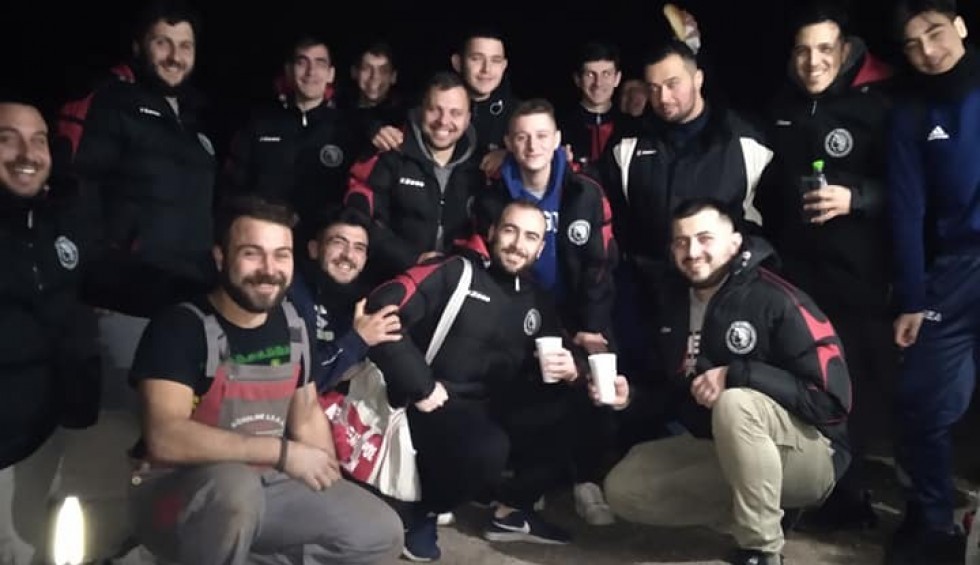 A generic square placeholder image with rounded corners in a figure.