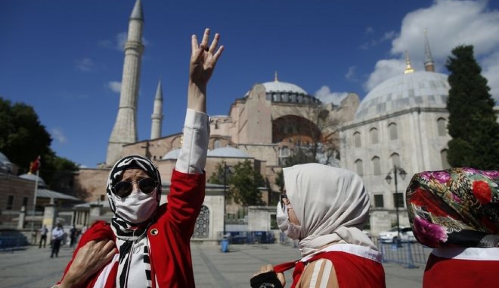 A generic square placeholder image with rounded corners in a figure.