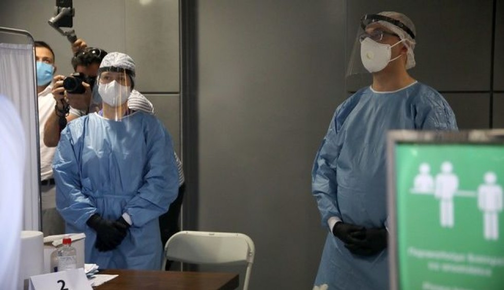 A generic square placeholder image with rounded corners in a figure.