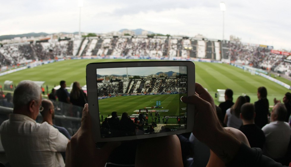 A generic square placeholder image with rounded corners in a figure.