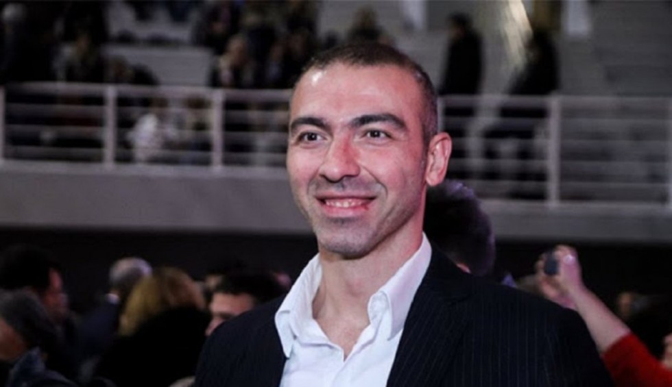 A generic square placeholder image with rounded corners in a figure.