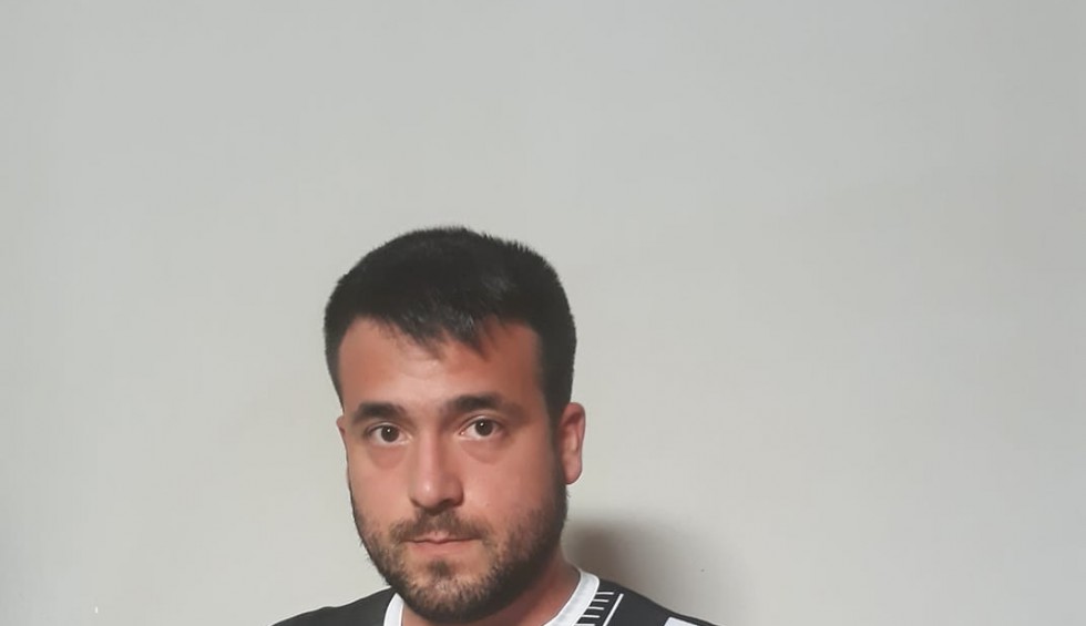 A generic square placeholder image with rounded corners in a figure.