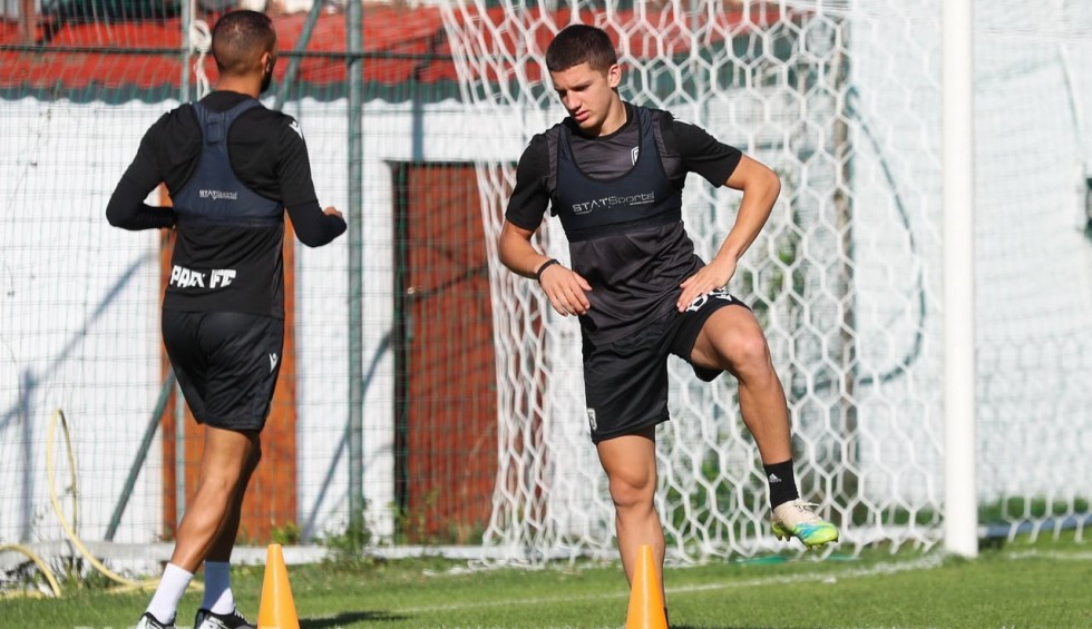 A generic square placeholder image with rounded corners in a figure.