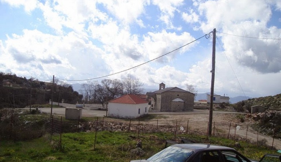 A generic square placeholder image with rounded corners in a figure.