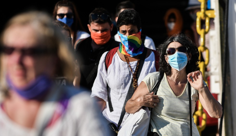 A generic square placeholder image with rounded corners in a figure.