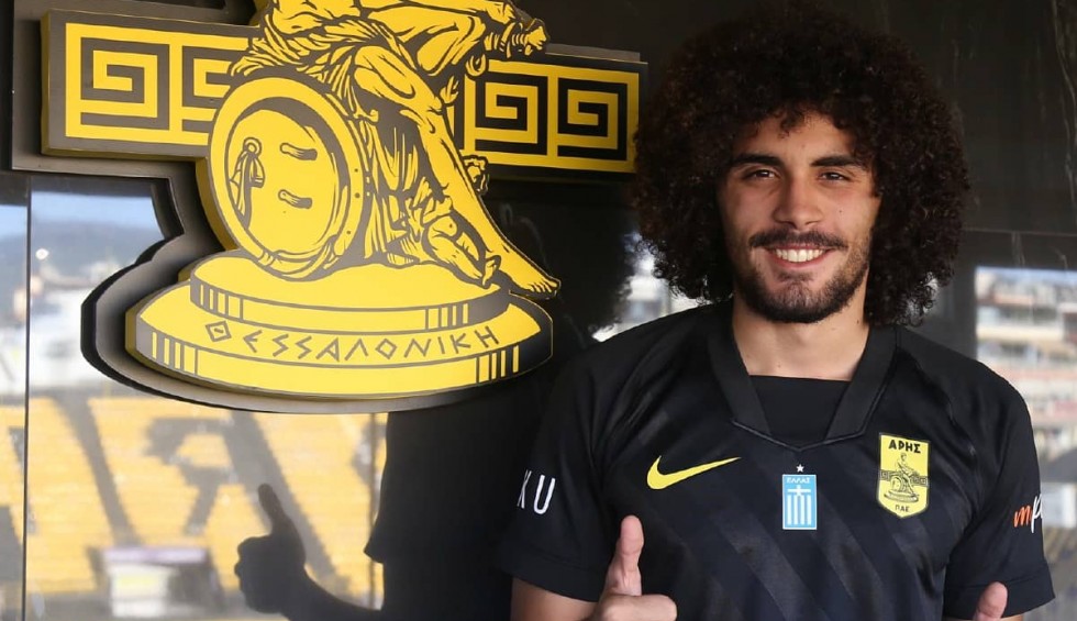 A generic square placeholder image with rounded corners in a figure.