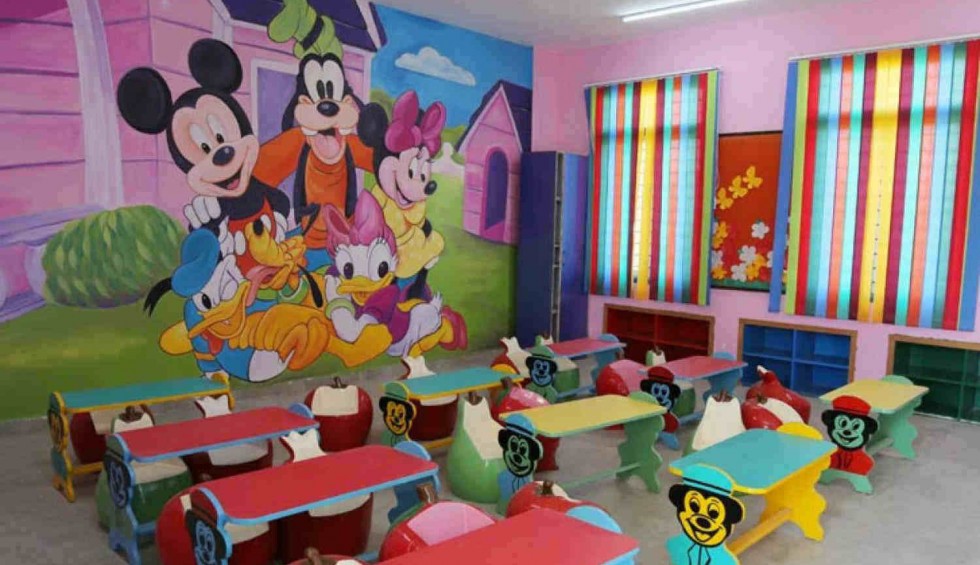 A generic square placeholder image with rounded corners in a figure.