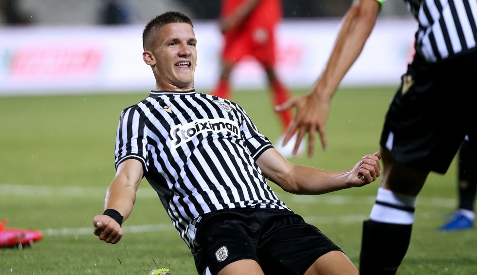 A generic square placeholder image with rounded corners in a figure.