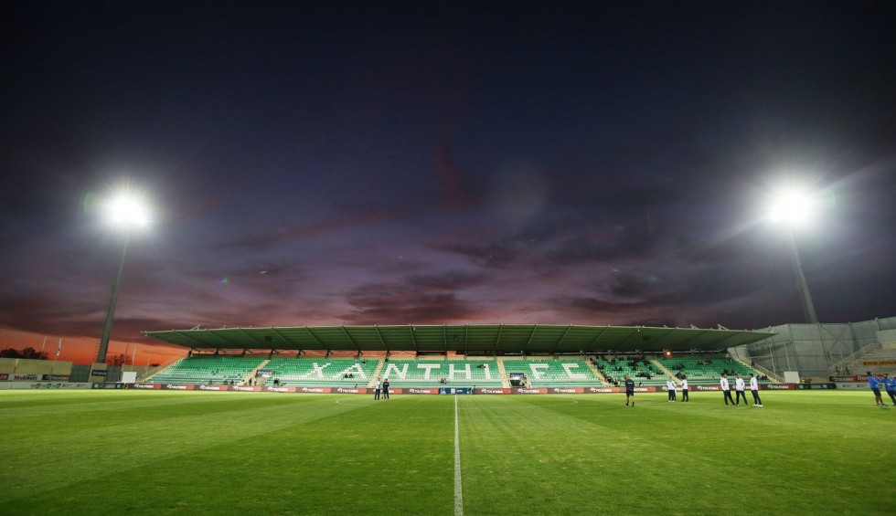 A generic square placeholder image with rounded corners in a figure.