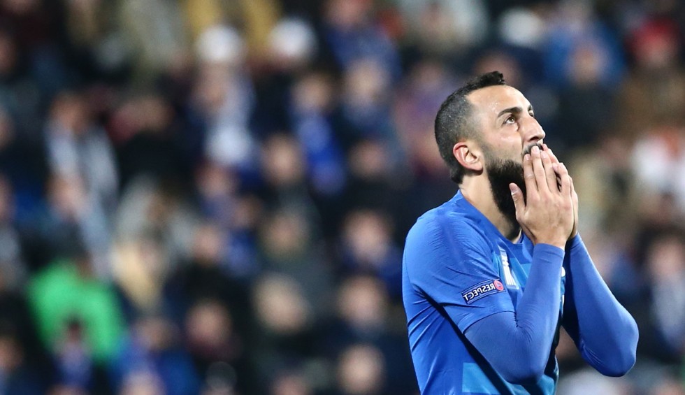 A generic square placeholder image with rounded corners in a figure.