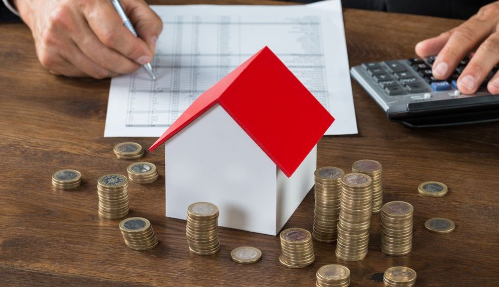 A generic square placeholder image with rounded corners in a figure.