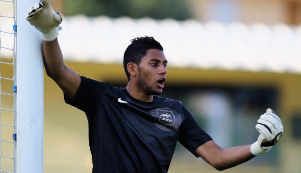 A generic square placeholder image with rounded corners in a figure.