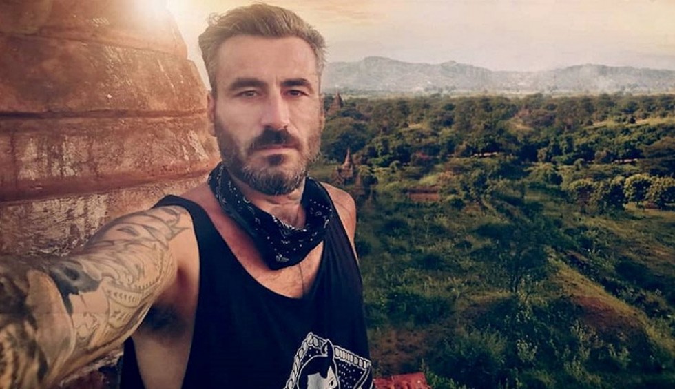 A generic square placeholder image with rounded corners in a figure.