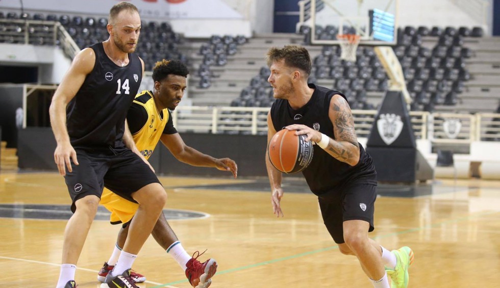 A generic square placeholder image with rounded corners in a figure.