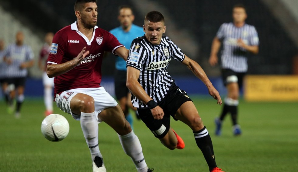 A generic square placeholder image with rounded corners in a figure.