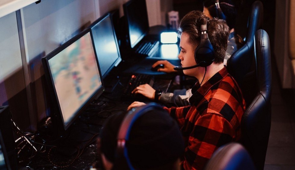 A generic square placeholder image with rounded corners in a figure.