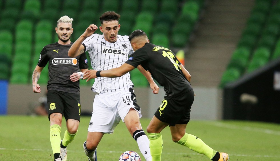 A generic square placeholder image with rounded corners in a figure.