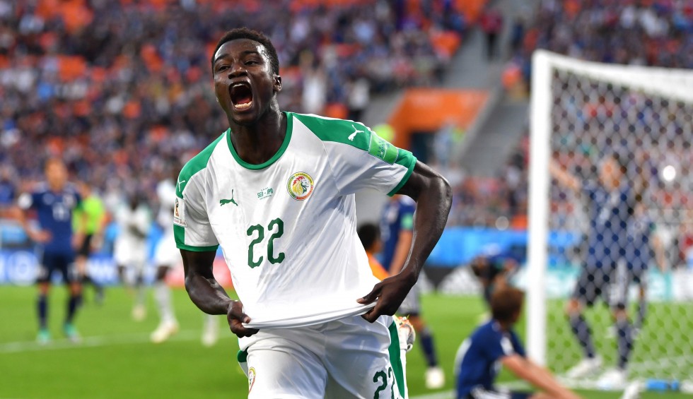 A generic square placeholder image with rounded corners in a figure.