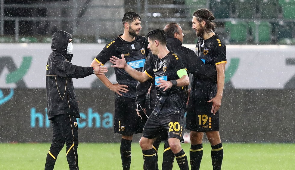 A generic square placeholder image with rounded corners in a figure.