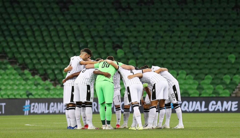 A generic square placeholder image with rounded corners in a figure.