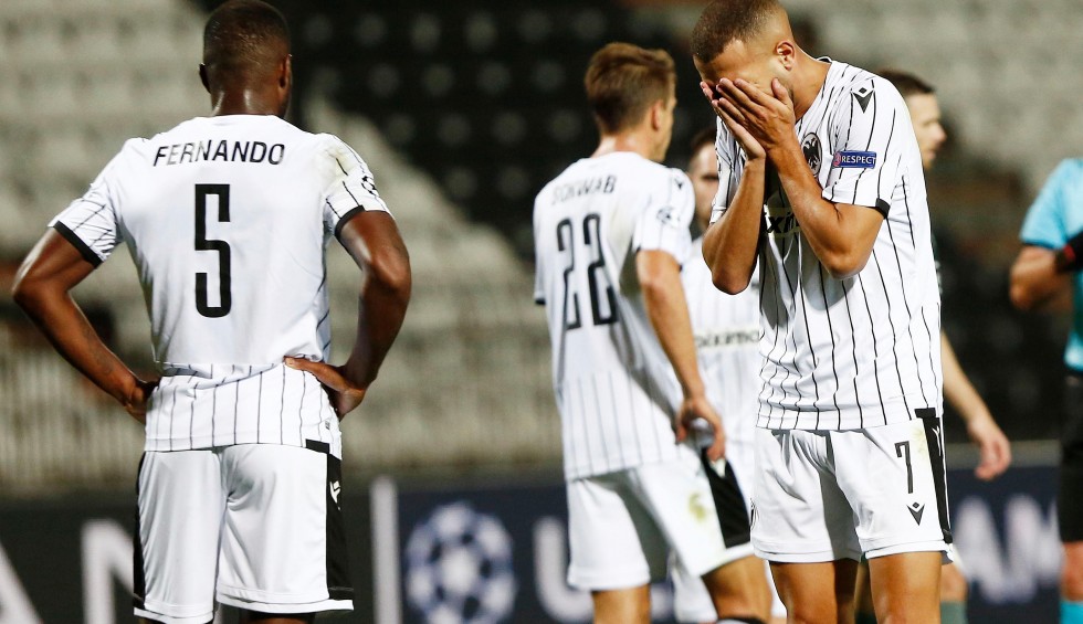 A generic square placeholder image with rounded corners in a figure.