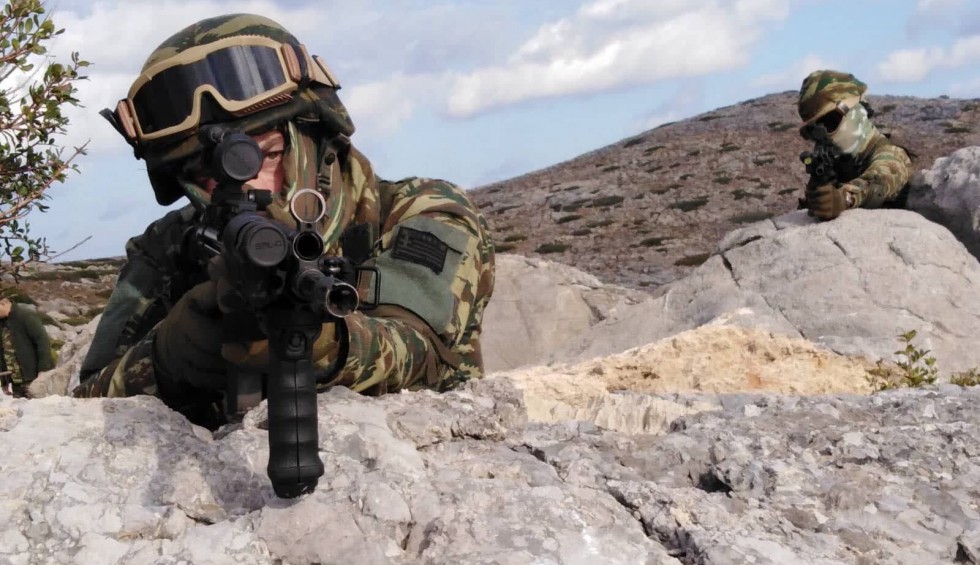 A generic square placeholder image with rounded corners in a figure.