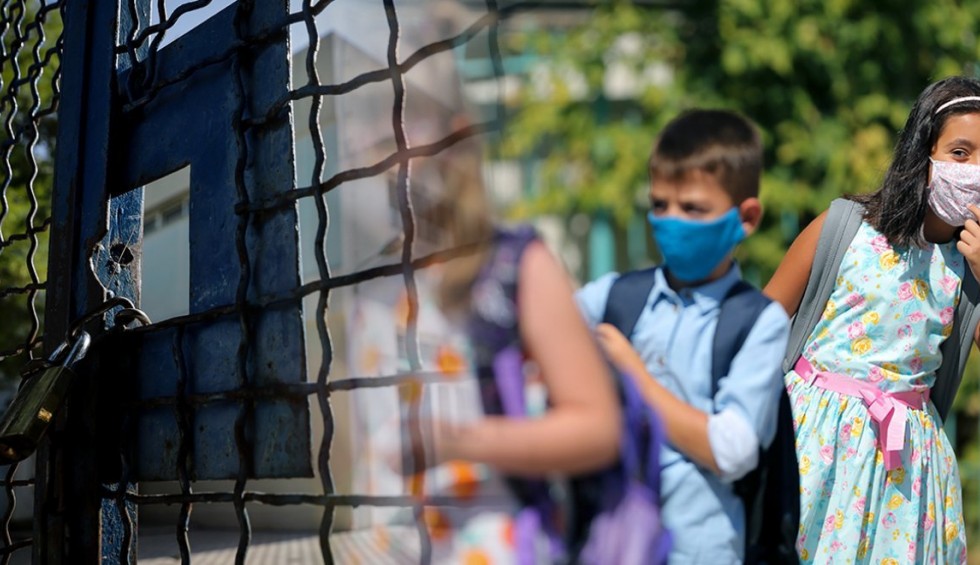 A generic square placeholder image with rounded corners in a figure.