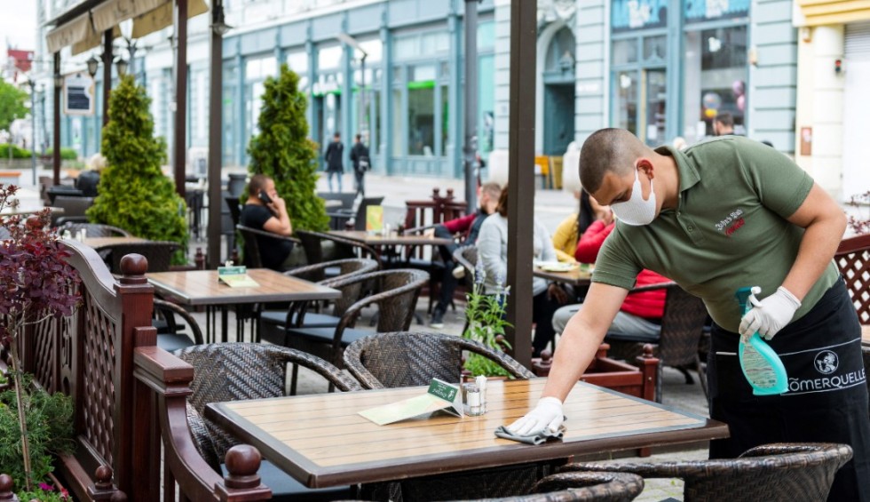 A generic square placeholder image with rounded corners in a figure.