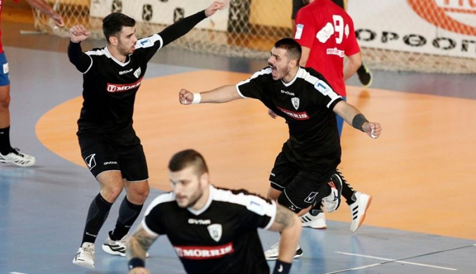 A generic square placeholder image with rounded corners in a figure.