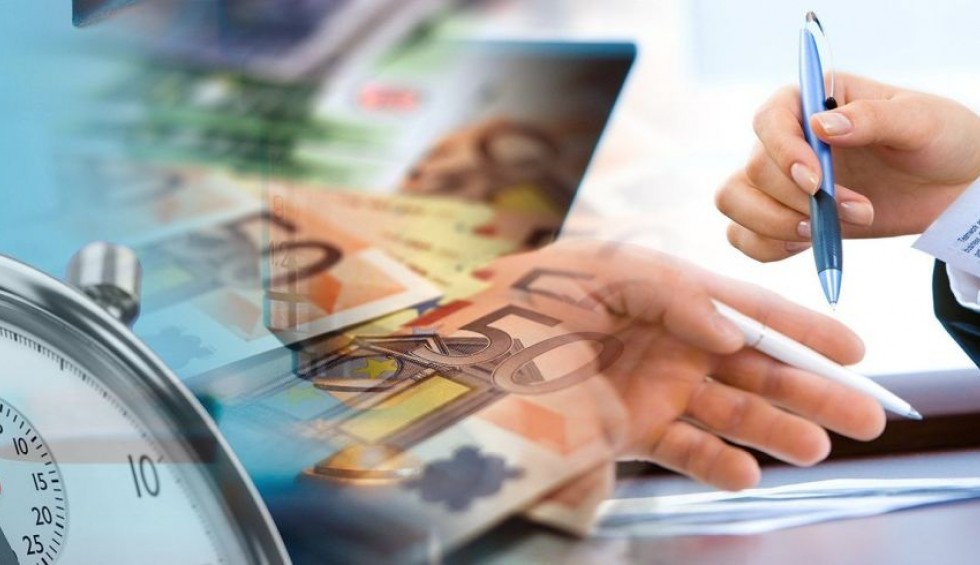 A generic square placeholder image with rounded corners in a figure.