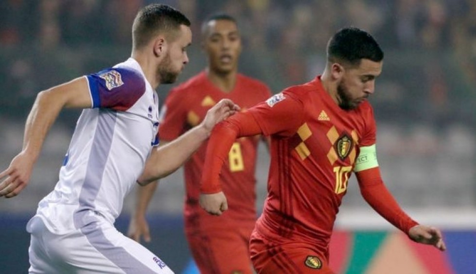 A generic square placeholder image with rounded corners in a figure.