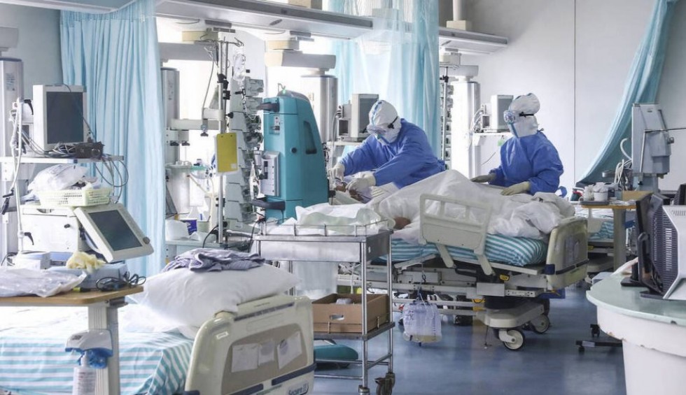 A generic square placeholder image with rounded corners in a figure.