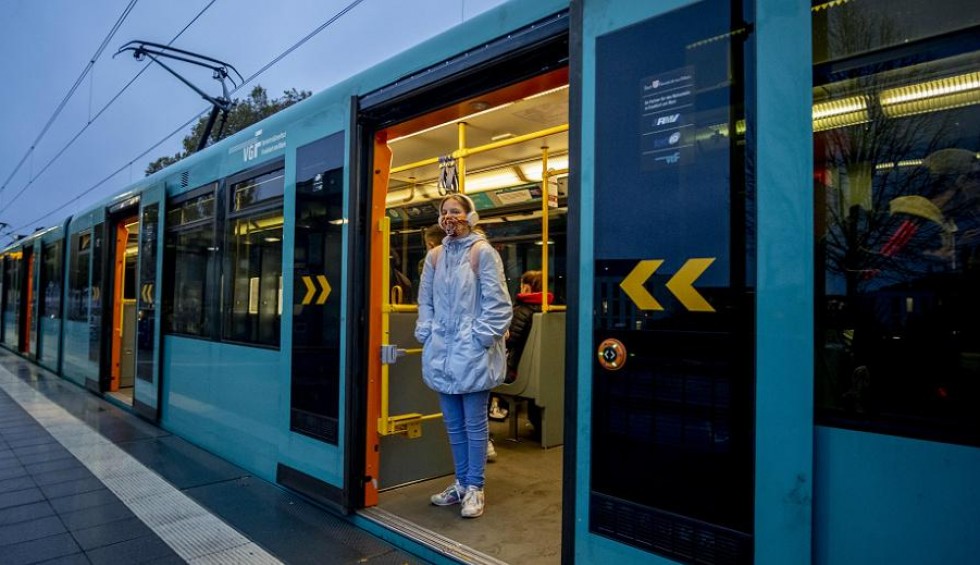 A generic square placeholder image with rounded corners in a figure.