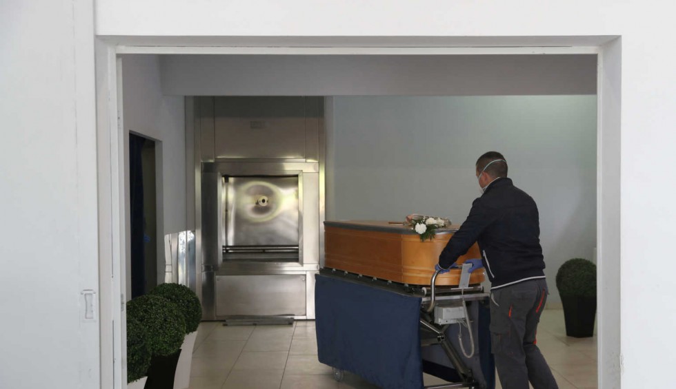 A generic square placeholder image with rounded corners in a figure.