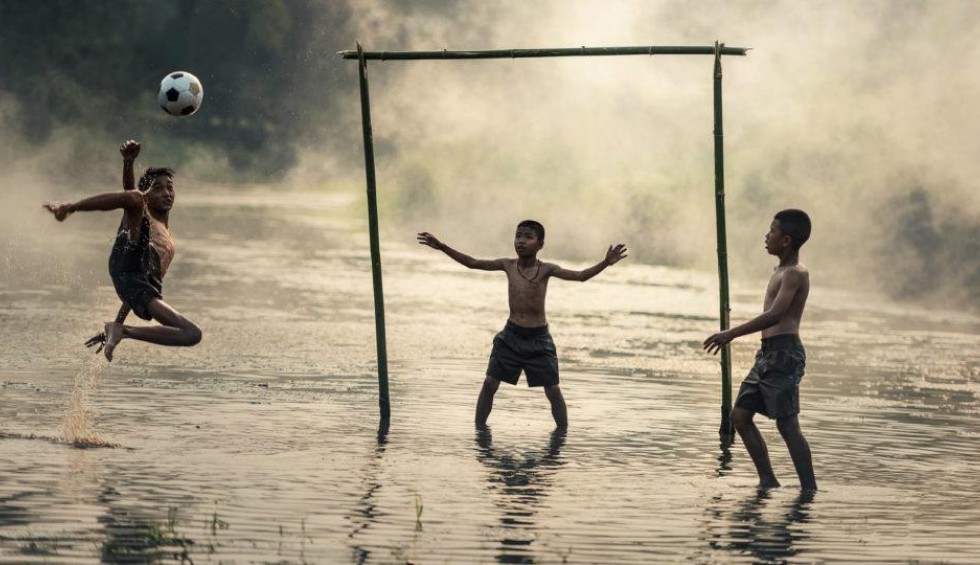 A generic square placeholder image with rounded corners in a figure.