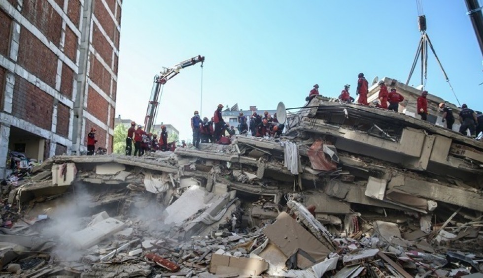 A generic square placeholder image with rounded corners in a figure.