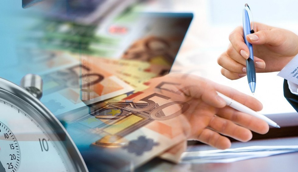 A generic square placeholder image with rounded corners in a figure.