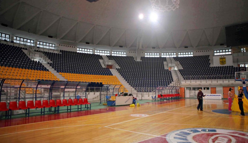 A generic square placeholder image with rounded corners in a figure.