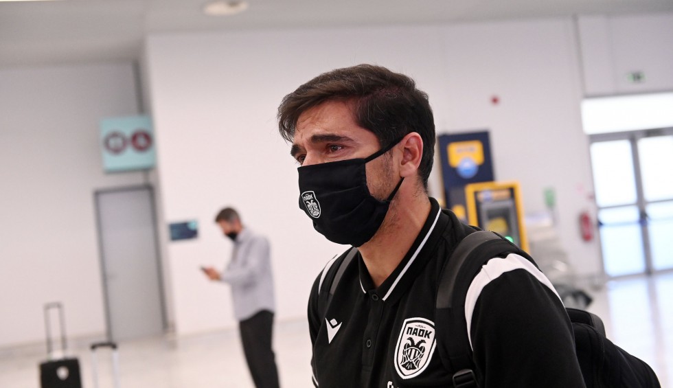 A generic square placeholder image with rounded corners in a figure.