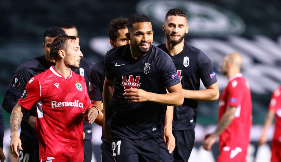 A generic square placeholder image with rounded corners in a figure.