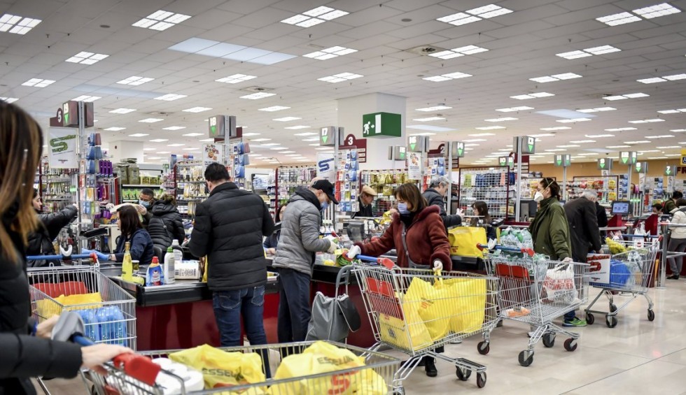 A generic square placeholder image with rounded corners in a figure.