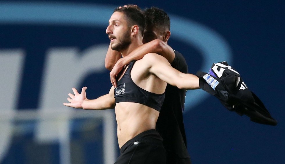 A generic square placeholder image with rounded corners in a figure.