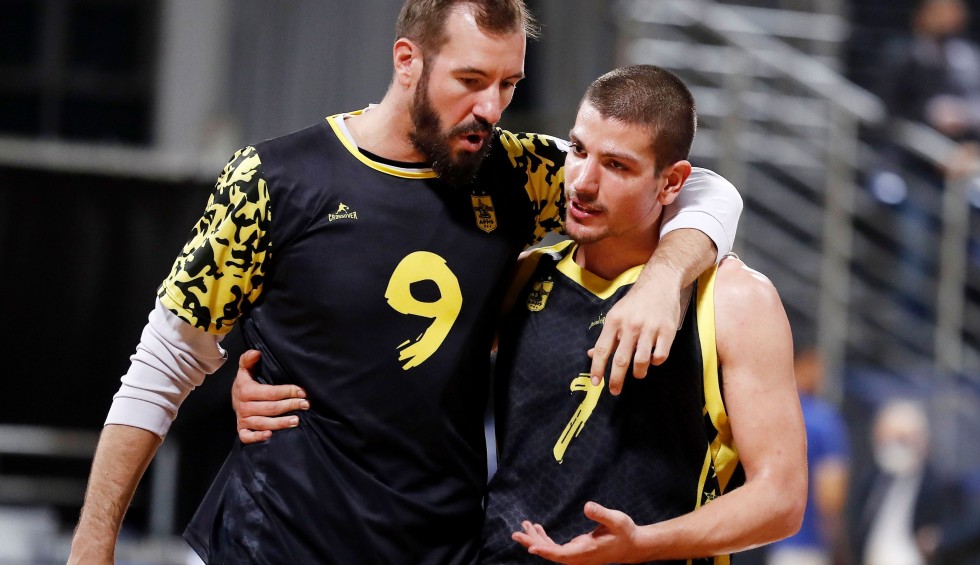 A generic square placeholder image with rounded corners in a figure.