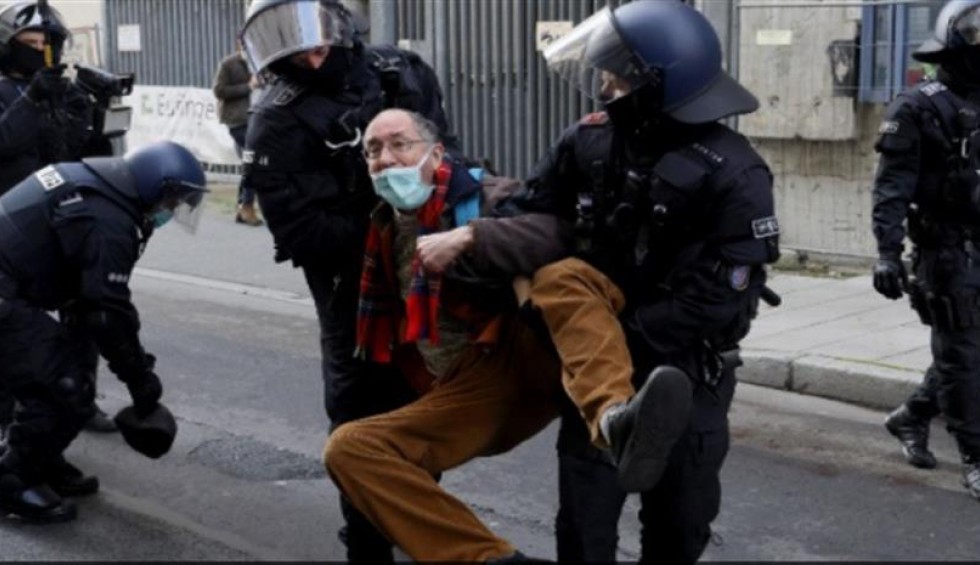 A generic square placeholder image with rounded corners in a figure.