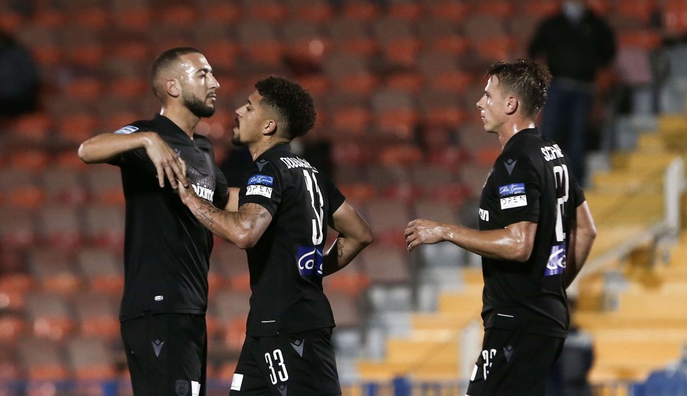 A generic square placeholder image with rounded corners in a figure.